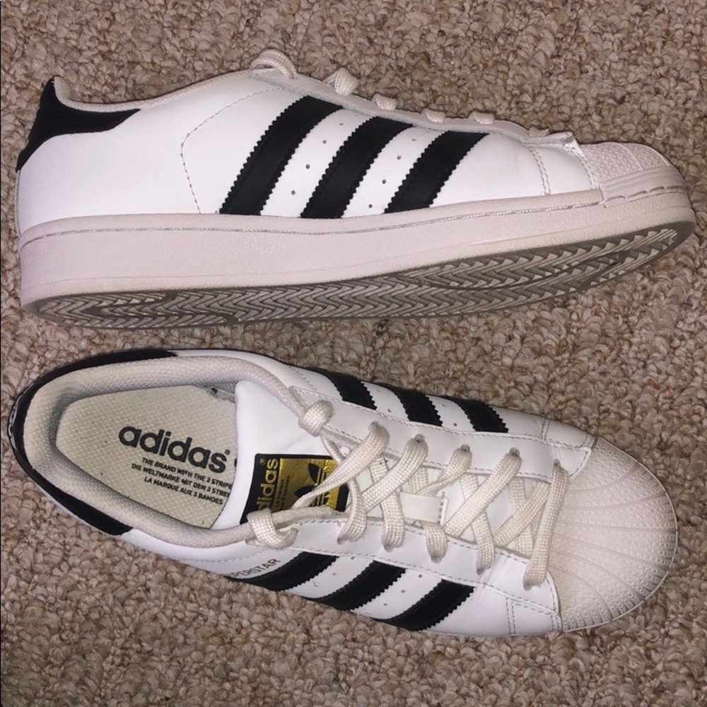 ADIDAS Originals Superstar Shoes